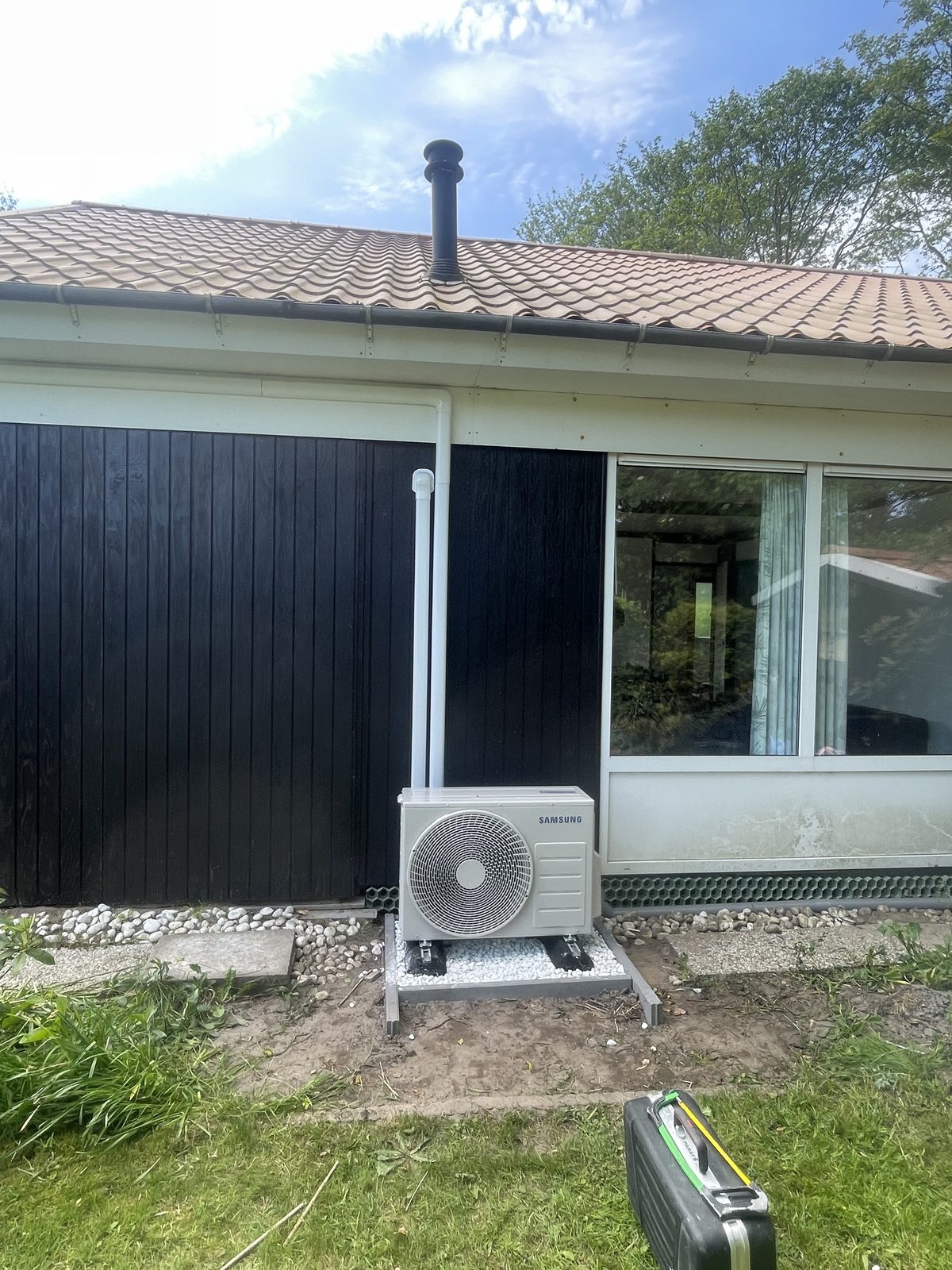 Daikin buitenunit airconditioning Den Helder